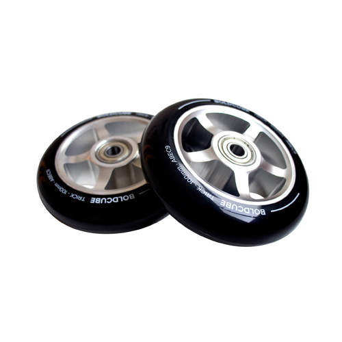 Alloy Wheels: Star: Silver / Black